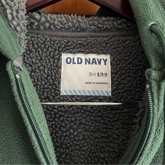 🧺Bundle for $3 Old Navy Sherpa Doorbus Fleece Jacket — free - Picture 3 of 9